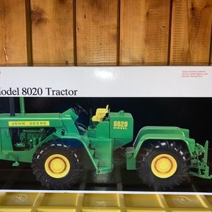 1/16 John Deere Model 8020 Tractor, #22 in the Precision Classics Series